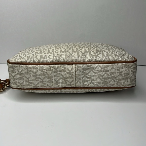 Michael Michael Kors Jet Set White Brown Logo Zip Camera Crossbody Bag - Picture 8 of 13
